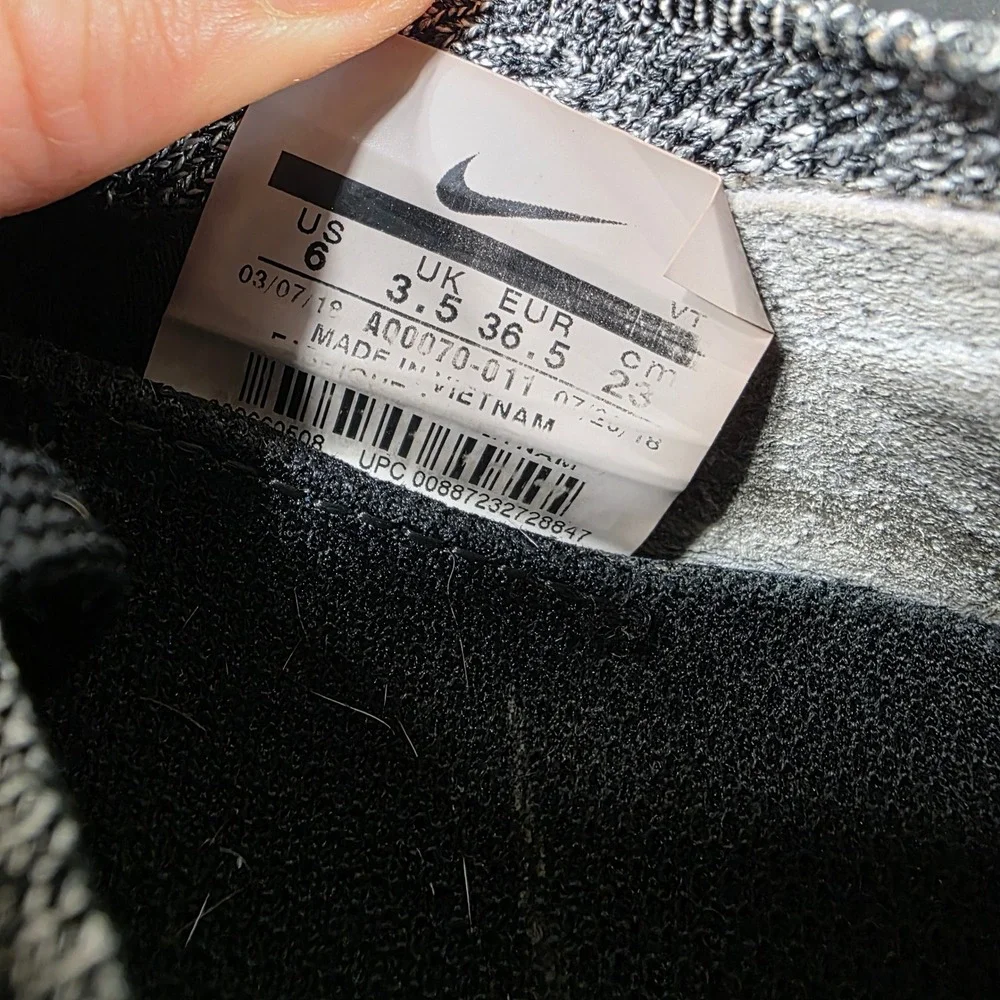 Nike Epic React Flyknit 2 Black Grey Running Shoes AQ0070-011 Womens 6
